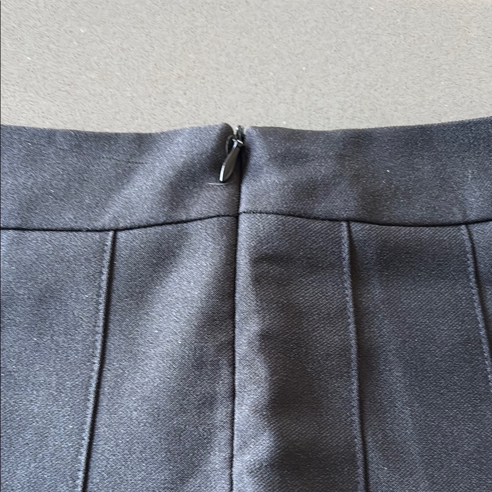 Classic Black Pleated Skirt - Picture 4 of 5